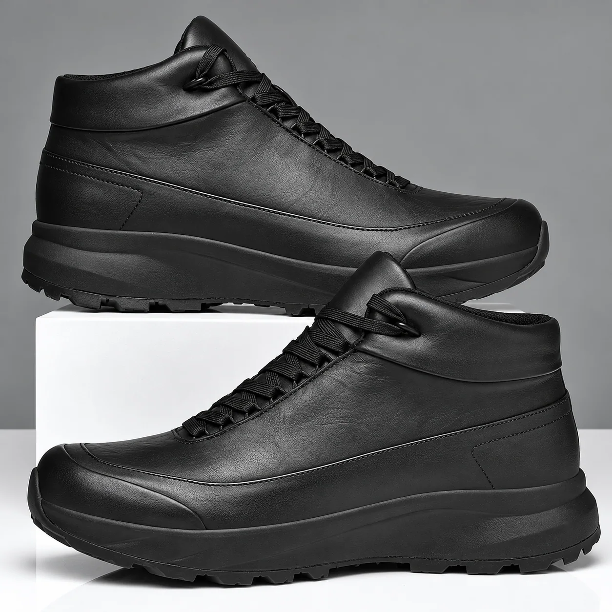 Paire de baskets montantes noires