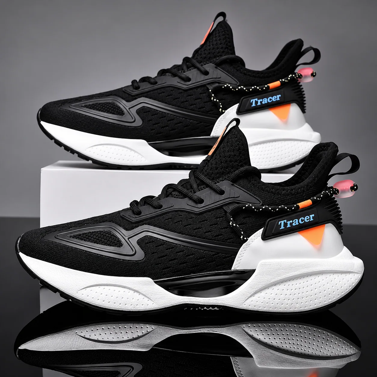 Paire de sneakers Tracer noires et blanches
