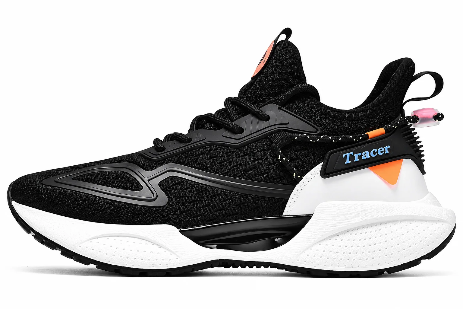 Sneakers Tracer — noir et blanc, détails contrastés